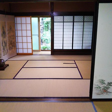 ゲストハウス「古民家の宿梨本軒」 Takayama (Nagano) Exterior foto